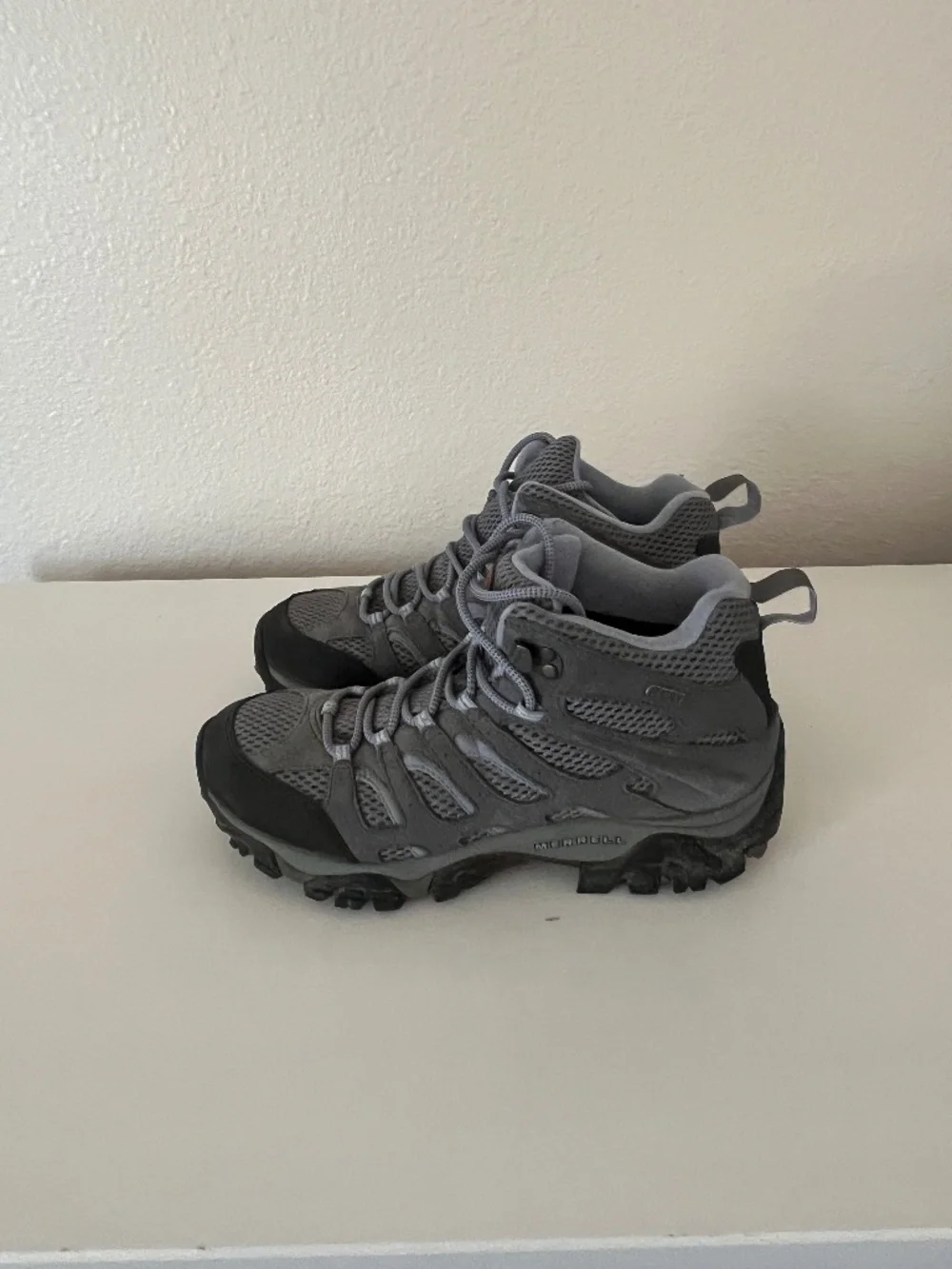 Merrell Women's Moab Mid Gore-tex Grey/periwinkle Mid Waterproof